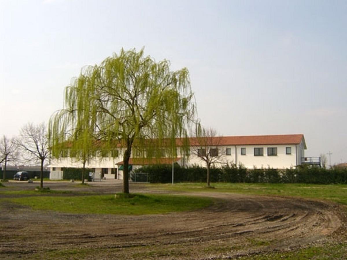Hotel Lory Ficarolo 외부 사진