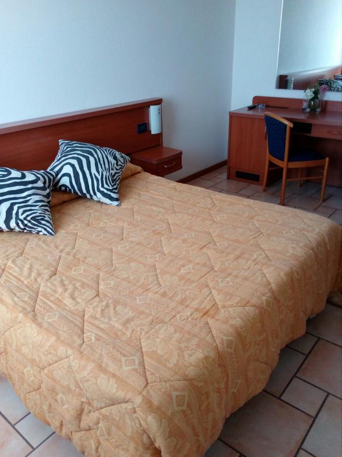 Hotel Lory Ficarolo 외부 사진